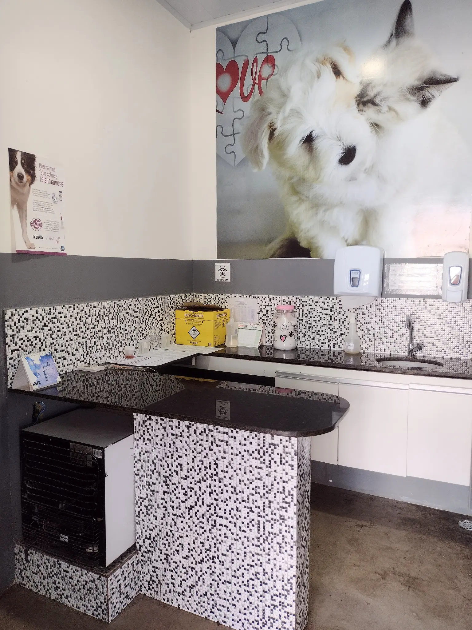 Sala de raio-x com equipamentos modernos